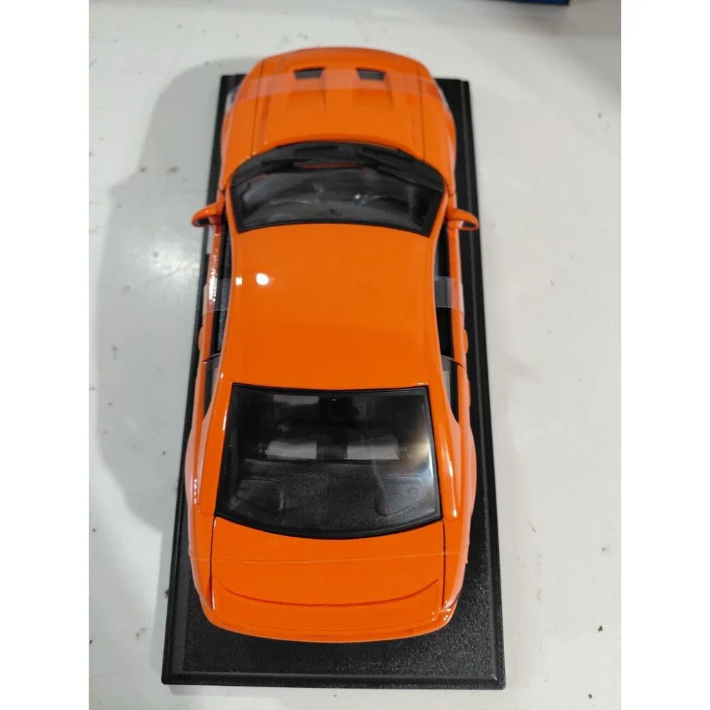 Maisto 31647 Special Edition 1:18 Diecast 2003 Ford Mustang SVT Cobra w/box